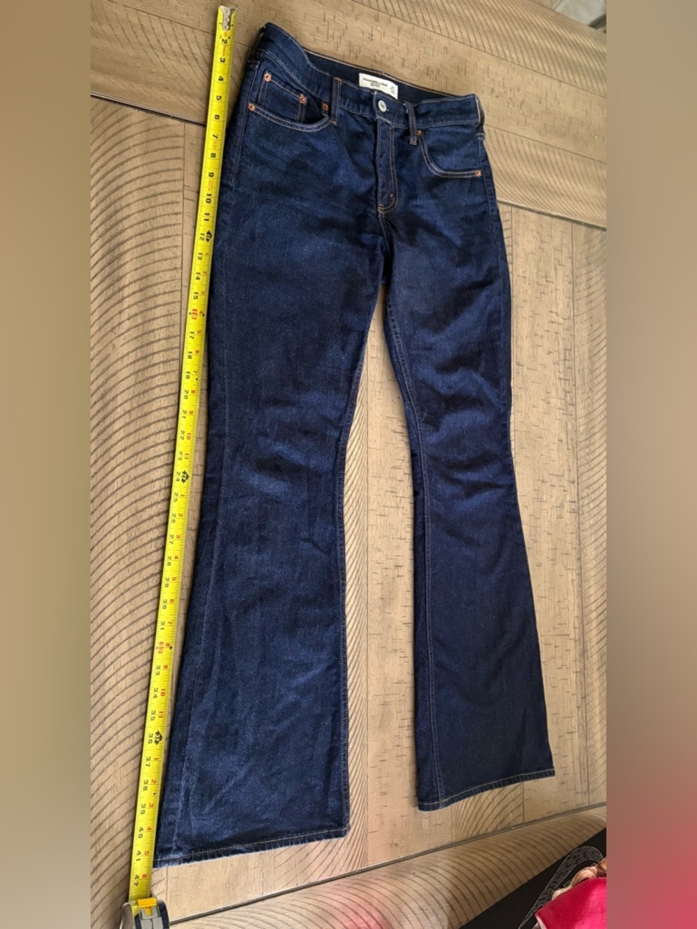 Like New Abercrombie & Fitch Women's Dark Wash Mid Rise Boot Cut Blue Jeans - Picture 8 of 9
